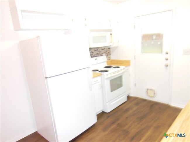 Photo - 1022 Clover Cir