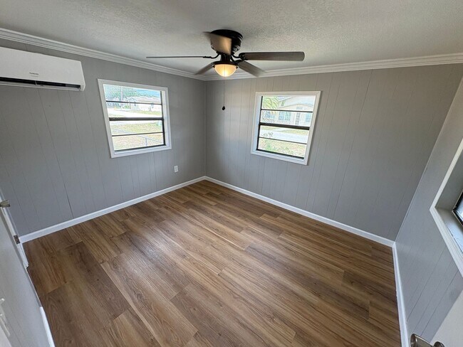 Photo - 2 Bed 1 Bath Single Family w/ Fenced Backyard