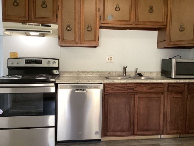 Photo - Newly Renovated - 3 Bed/2 Bath Townhouse - Available 06/04/2026
