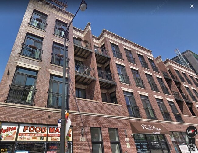Building Photo - 210 N Halsted St Unit 2 Rental