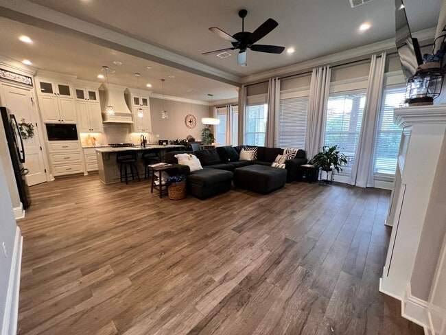 Photo - 4 BEDROOM/3 BATH SPACIOUS IN GATED COMMUNITY