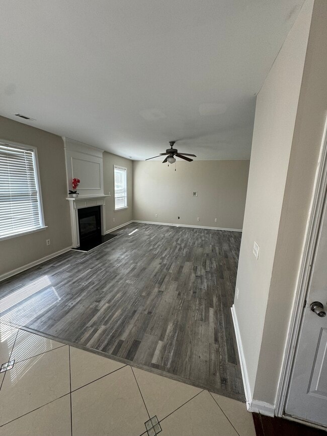 Photo - 77 Stallion Way