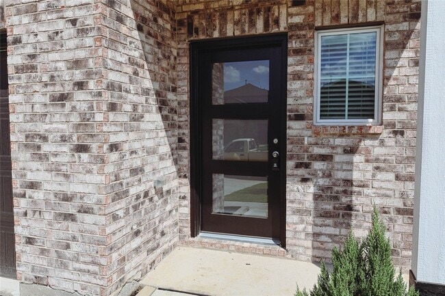 Photo - 8598 Blueberry Ash St