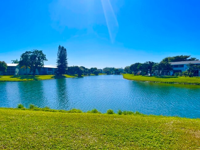 Building Photo - 34 Kent C Unit 34