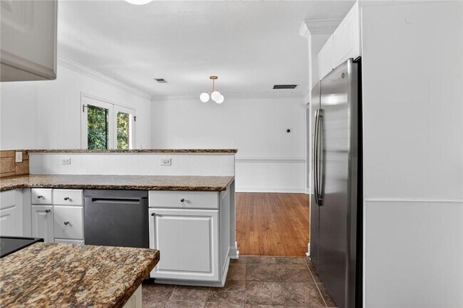Photo - 115 Peachtree Memorial Dr NW Unidad C4