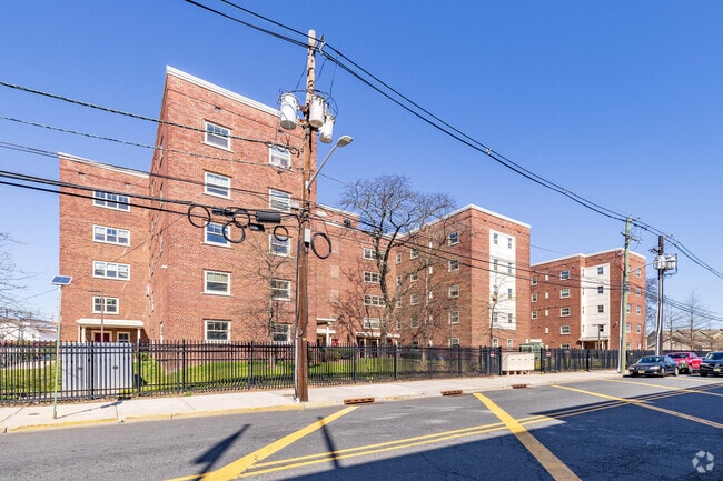 Photo - Oakwood Plaza Revitalization