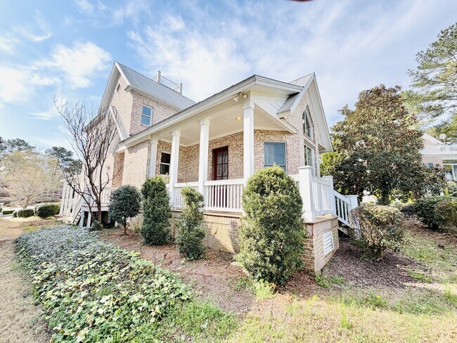 Photo - 33 Golden Spur Ln