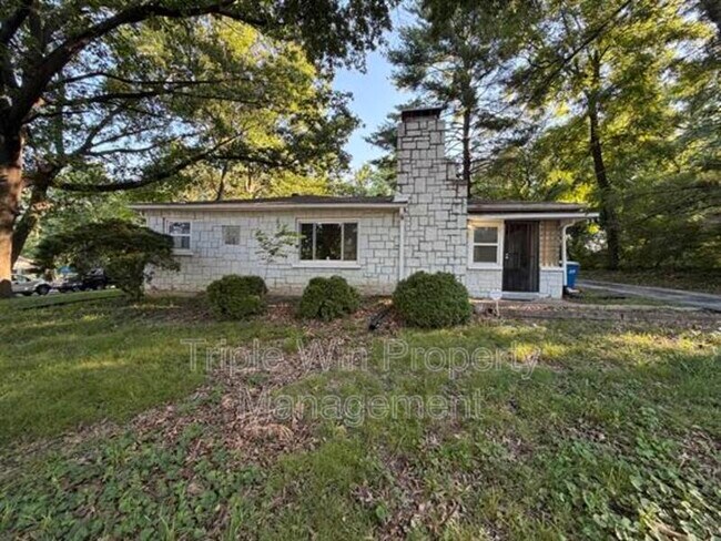Building Photo - 1911 Redman Rd