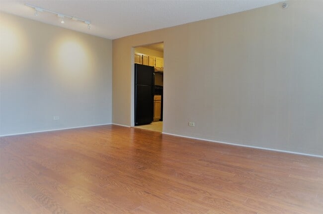 Photo - 200 N Dearborn St Unit 3708