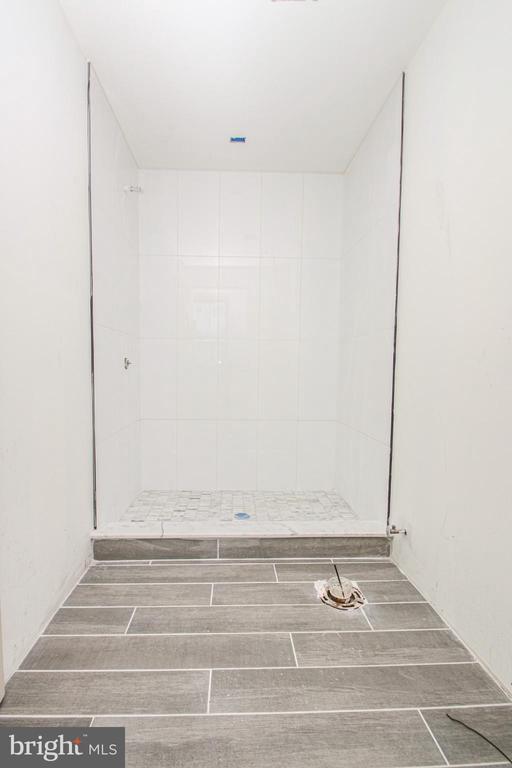 Photo - 3945 Lancaster Ave