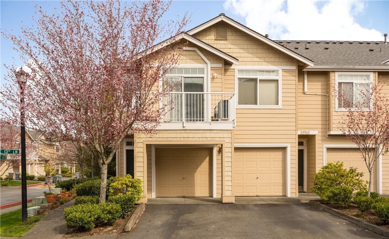 Sammamish Townhouse... - Sammamish Townhouse...