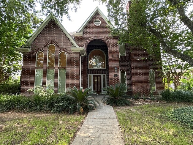 Building Photo - 3206 Oakland Dr