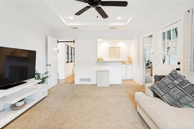 Photo - 4300 Driftwood Dr