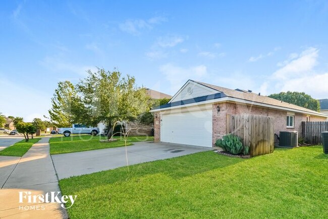 Photo - 10756 Irish Glen Trail