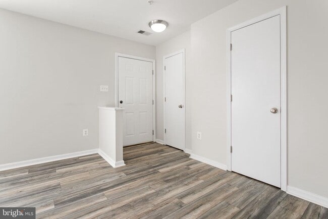 Photo - 5089 Stapleton Terrace