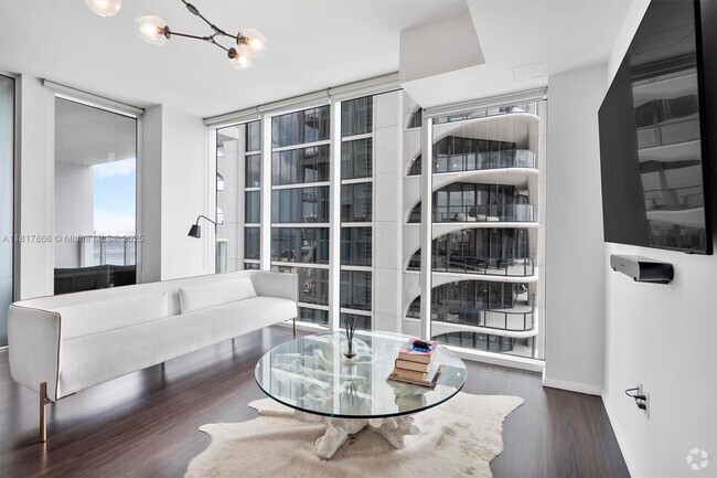 Building Photo - 1040 Biscayne Blvd Unit 1708 Rental