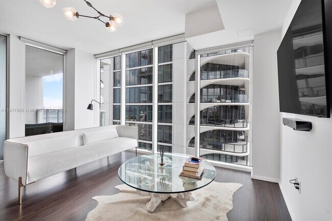 Photo - 1040 Biscayne Blvd Unidad 1708 Rental
