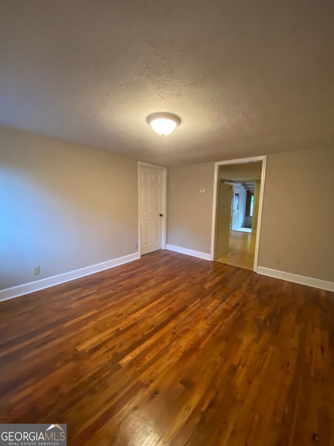 Photo - 1800 Timothy Rd