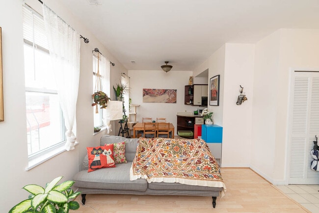 Photo - 2114 N St NW Unit 45