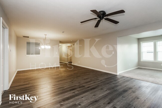 Photo - 5602 Wild Horse Dr