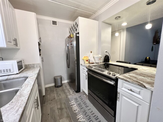 1 br, 1 bath Condo - 4411 Shady Terrace La... - 1 br, 1 bath Condo - 4411 Shady Terrace La...