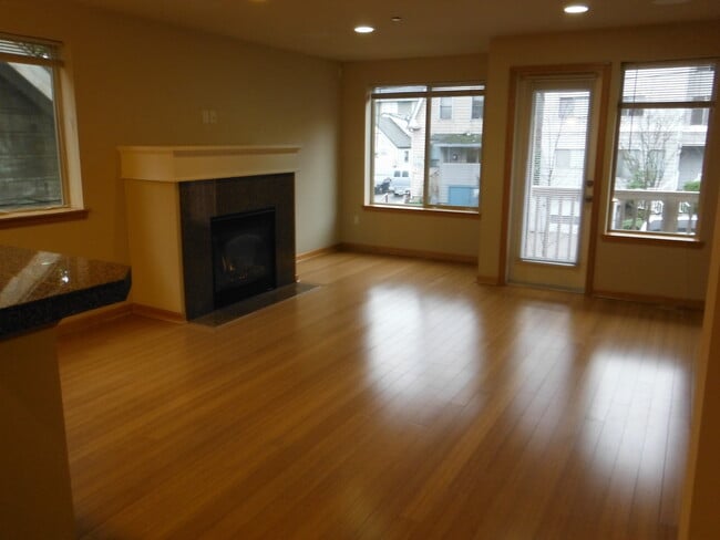 Photo - 4218A 7th Ave NE