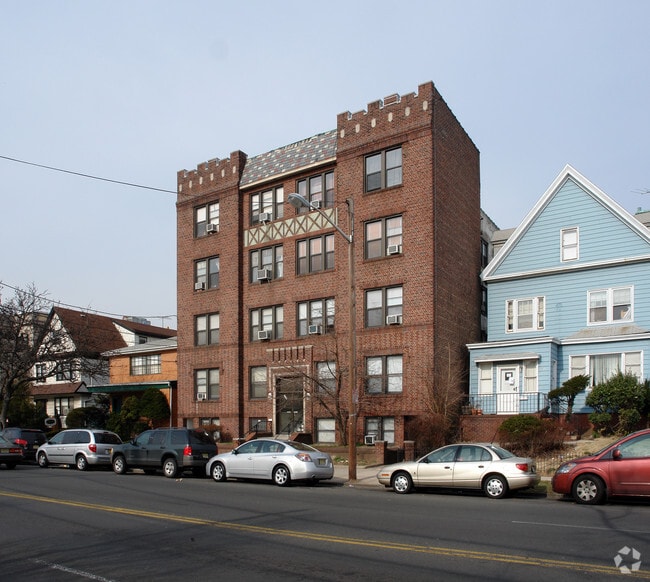 Building Photo - 713-715 Avenue C Rental