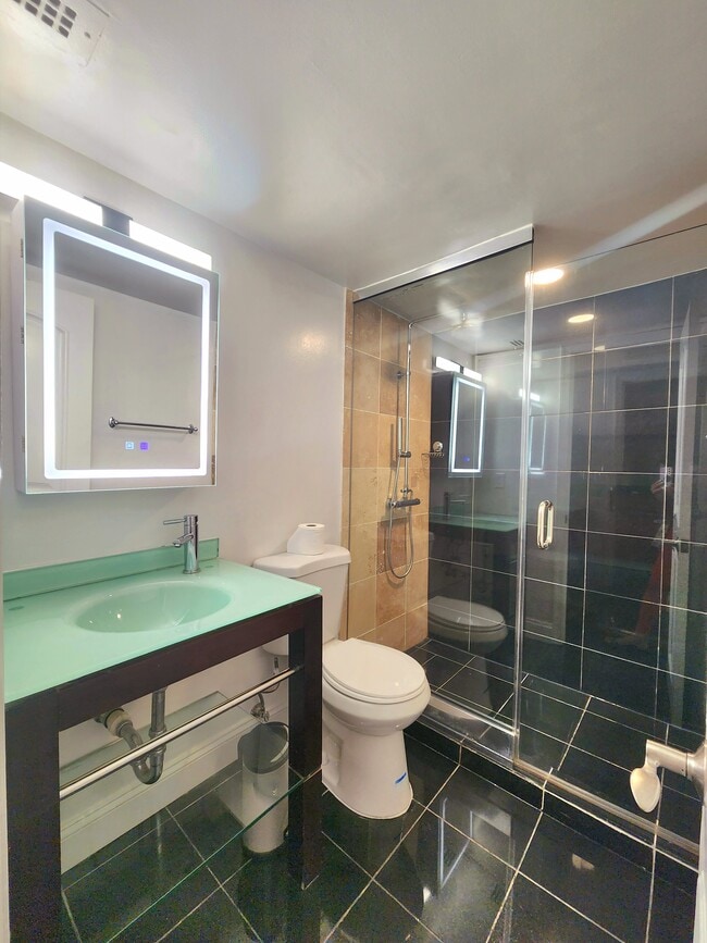 Photo - 4242 East West Hwy Unit 1020