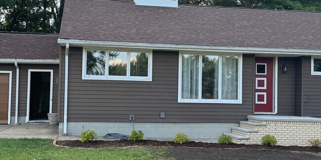 North Royalton Ranch for Rent - North Royalton Ranch for Rent House