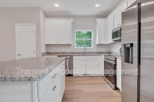 Photo - 2486 E 21st St