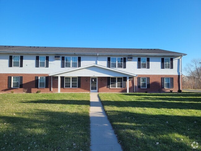 Building Photo - 1937 Sylvan Way Unit 8 Rental