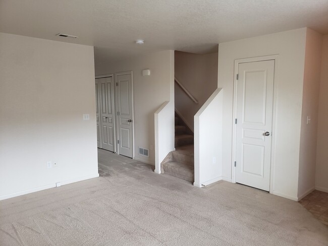Photo - Great looking 2 bed 1.5 bath townhouse nea...