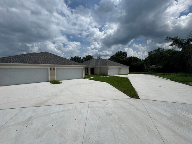 Building Photo - Brand New Duplexx Home for Rent
