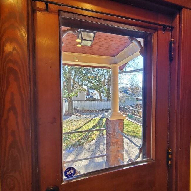 Photo - 3047 Feltz Ave