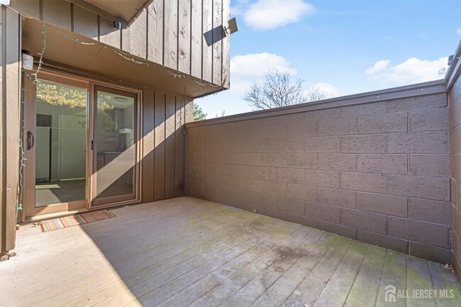 Photo - 496 Westgate Dr