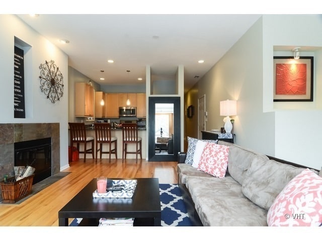 Building Photo - 1051 N Wolcott Ave Unit 1051 Wolcott Rental