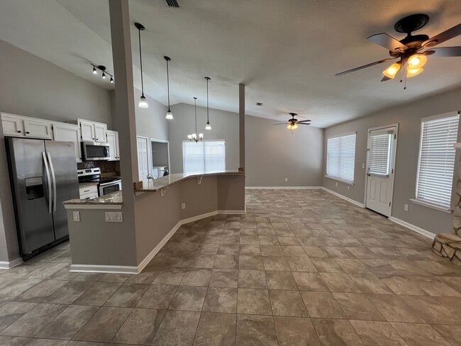Photo - 3 Bedroom - 2 Bathroom - 2 Car Garage