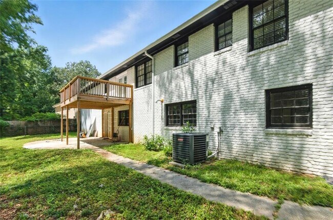Photo - 1365 Renee Dr