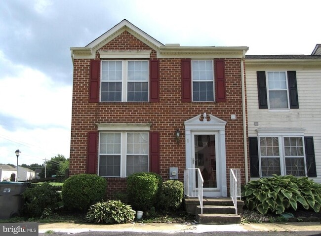 Building Photo - 1 E Christina Pl