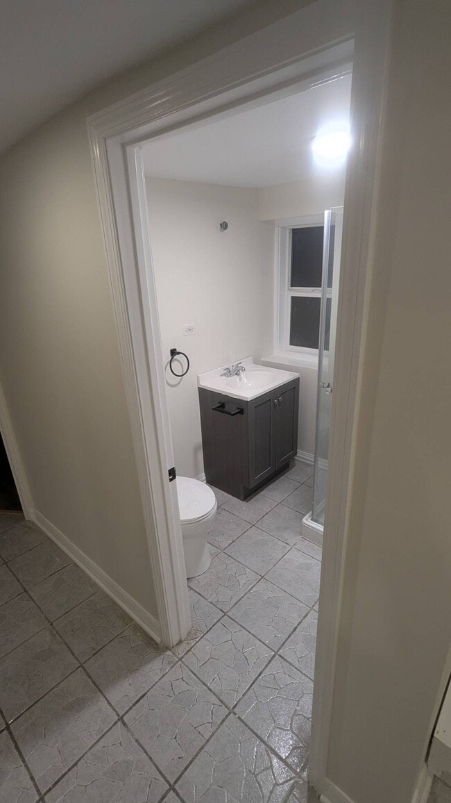 Photo - 3332 W 38th St Unidad BSMT