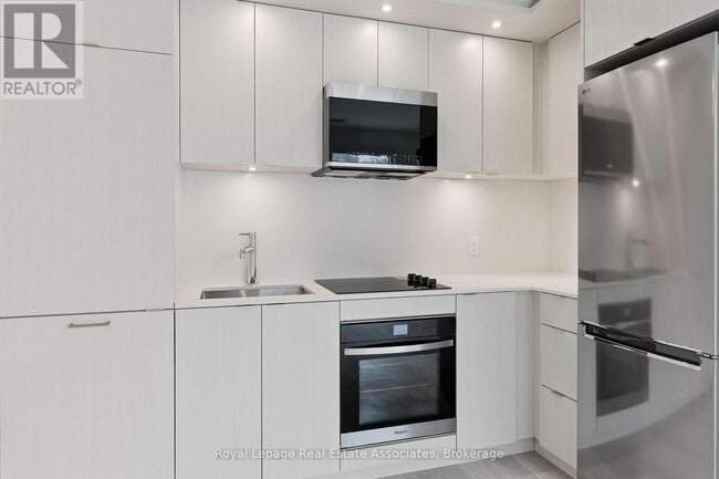 Photo - 25 Cordova Ave Unit 401