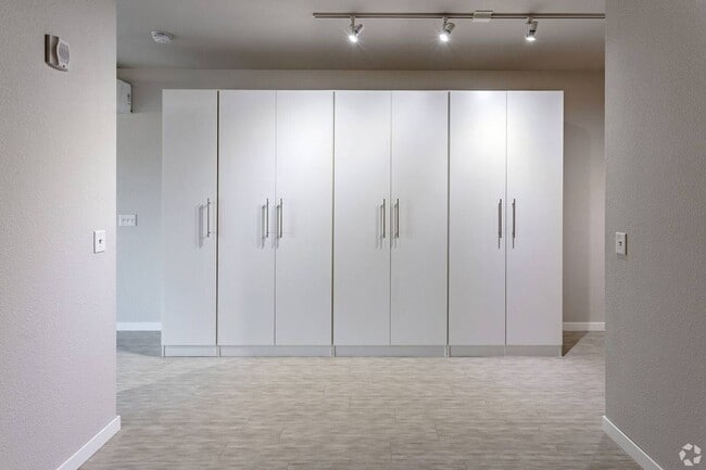 Photo - 3828 Apartments