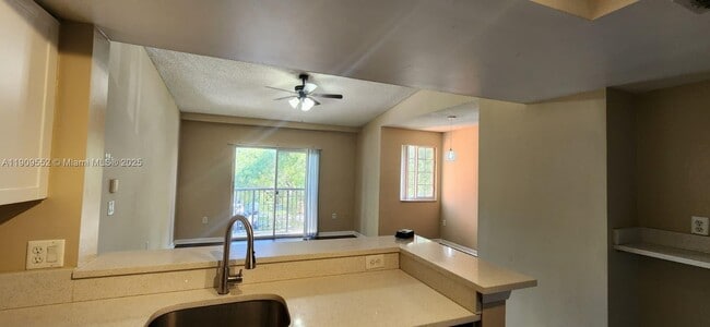 Photo - 4151 N Haverhill Rd Unit 1523