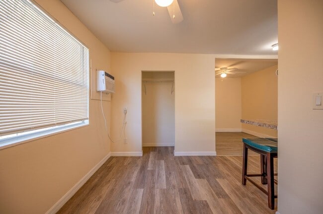 Photo - 8340 Roosevelt St