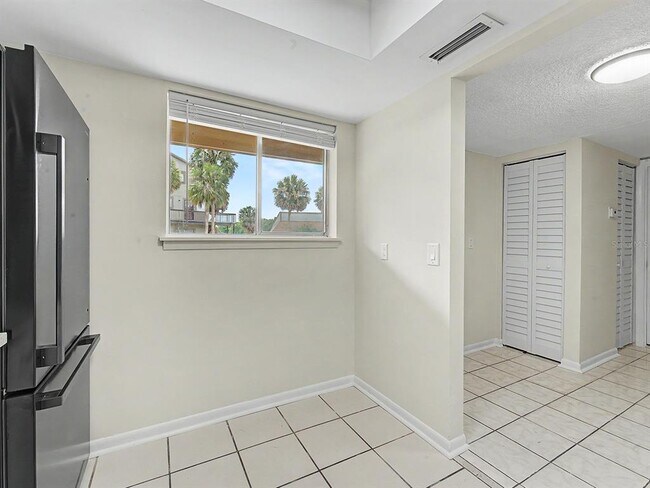 Photo - 6314 Newtown Cir Unit 14A2