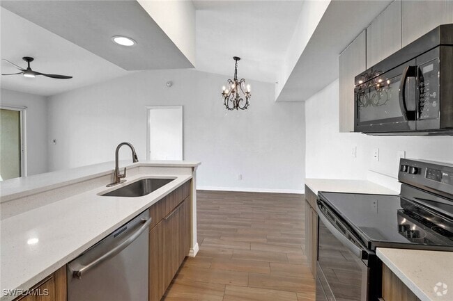 Building Photo - 4720 St Croix Ln Unit 135 Rental