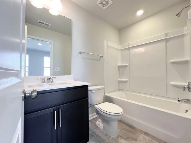 Photo - 1988 Rosedale Rdg Ave