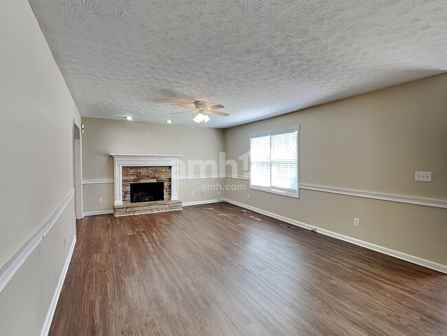 Photo - 114 Bridgewood Dr