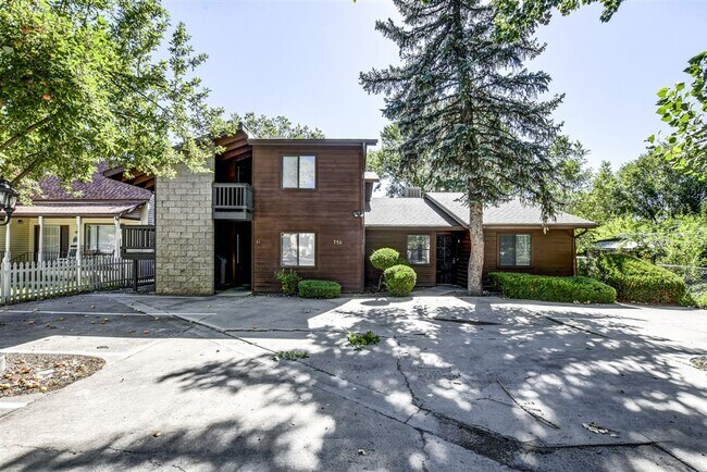 Photo - 719 Division St Unidad 1A