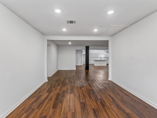 Photo - 11515 Iberia Dr